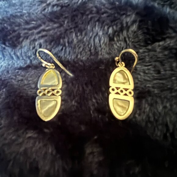 Silpada “Palindrome Earrings” .925 Sterling Silver, Mother of Pearl, CZ W3066 - Picture 5 of 5